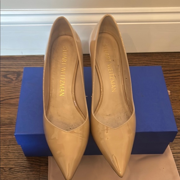 Stuart Weitzman Women\'s Tan Pumps